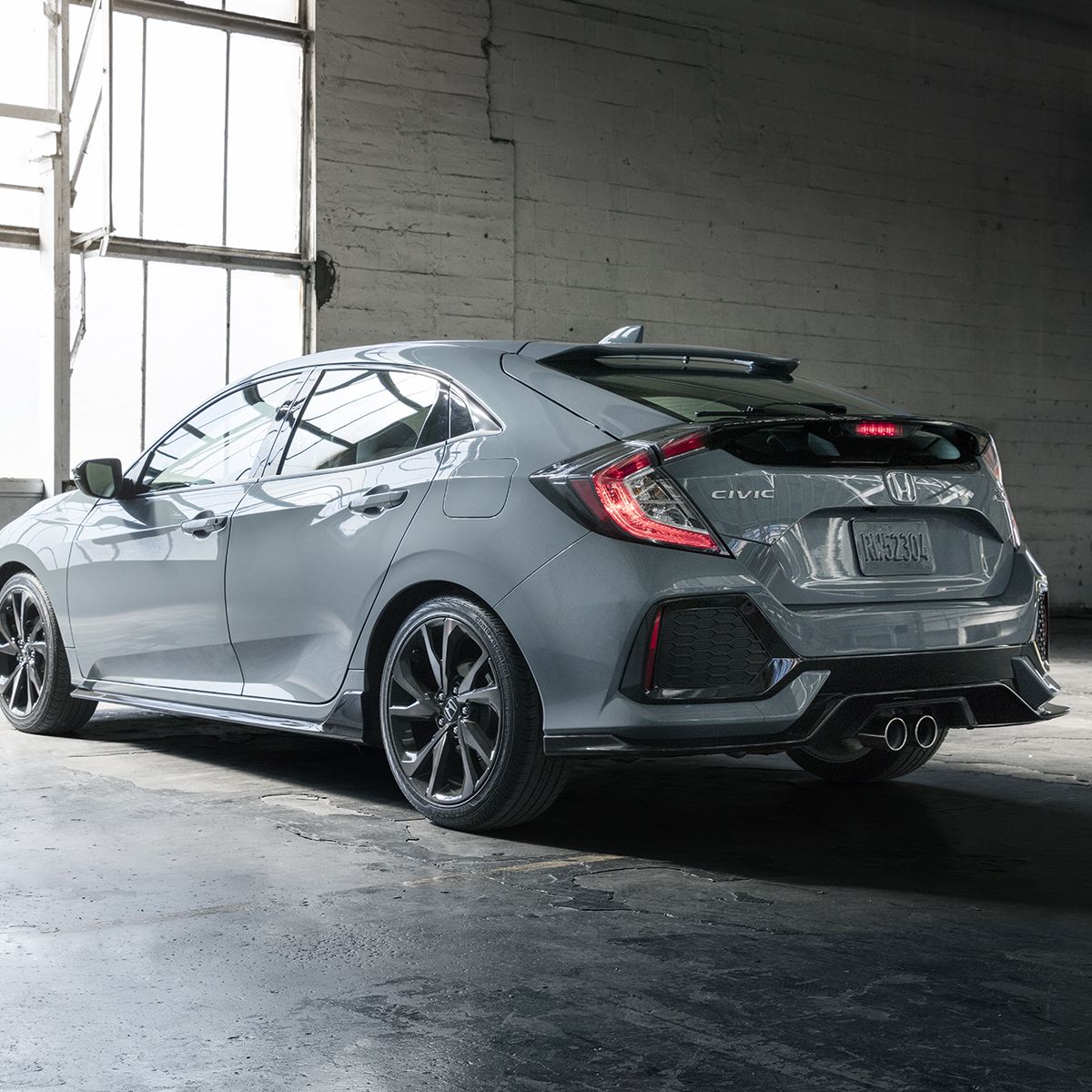 Make A Bold Entrance With A 2017 Honda Civic Hatchback Civic Hatchback Honda Civic Hatchback Honda Civic