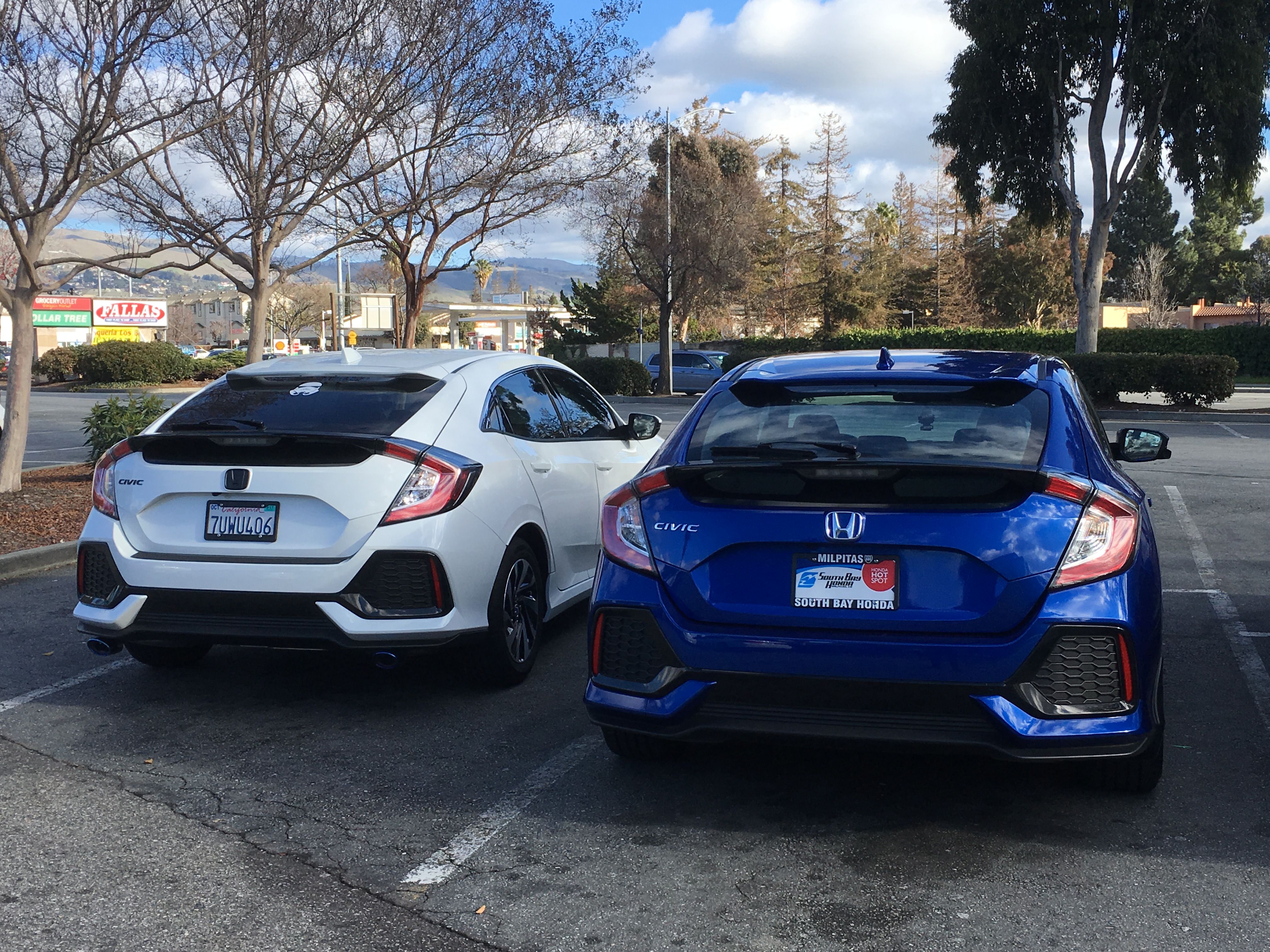 Saw An Aegean Blue 2017 Civic Hatchback On My Way Home Decided To Park Right Beside It And Took A Pictur Civic Hatchback Honda Civic Hatchback Honda Civic Car